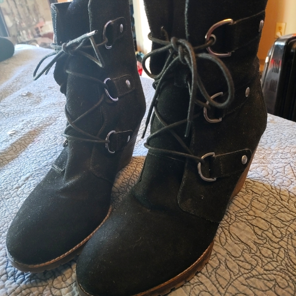 Skechers Suede Booties